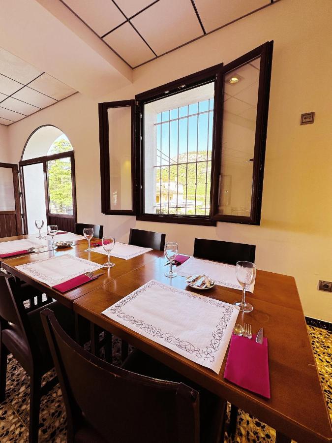 Fonda Aparicio Hotel Fuentespalda Bagian luar foto