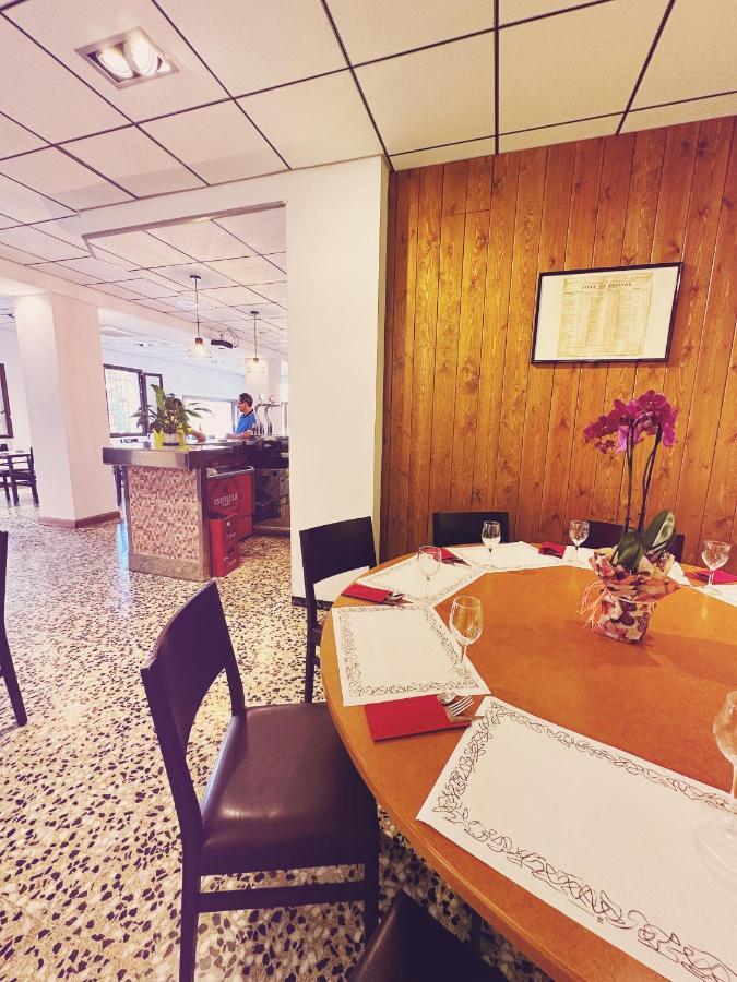 Fonda Aparicio Hotel Fuentespalda Bagian luar foto